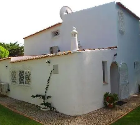 Villa Sleeps 8 With Pool Air Con And Wifi Vale do Lobo