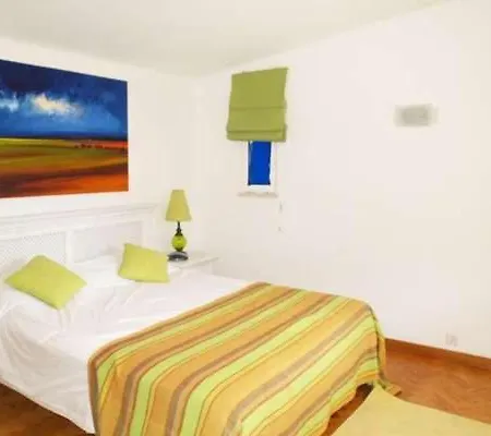 Sleeps 8 With Pool Air Con And Wifi Villa