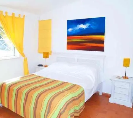 Villa Sleeps 8 With Pool Air Con And Wifi *